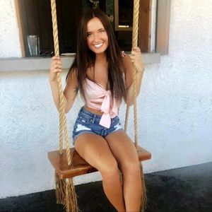 Meet your Posher, Hannah